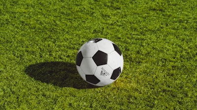 世界杯足球赛世界波进球集锦 - 梅西C罗精彩远射