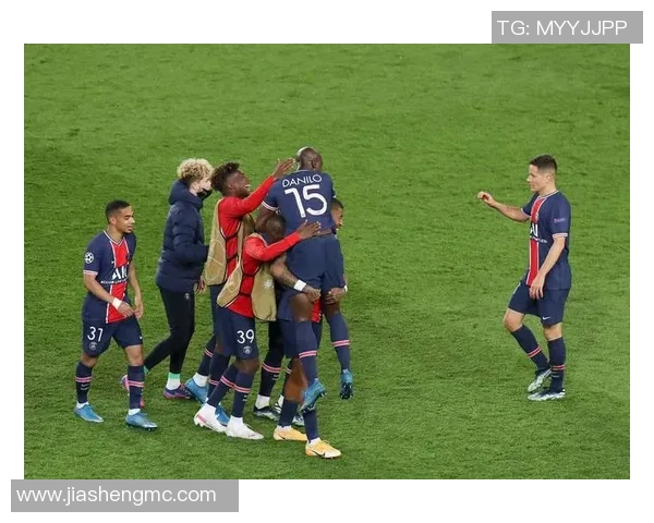 德甲激战巴黎圣日耳曼大胜曼城帽子戏法点燃全场激情与转会传闻